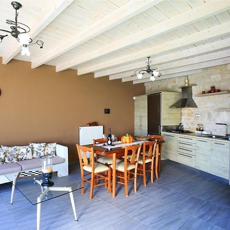 Design Villa Nicol - Heated Pool - Summer Kitchen 伊拉克利翁 外观 照片