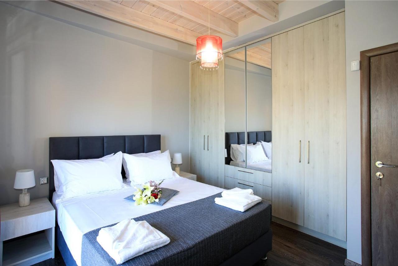 Design Villa Nicol - Heated Pool - Summer Kitchen 伊拉克利翁 外观 照片