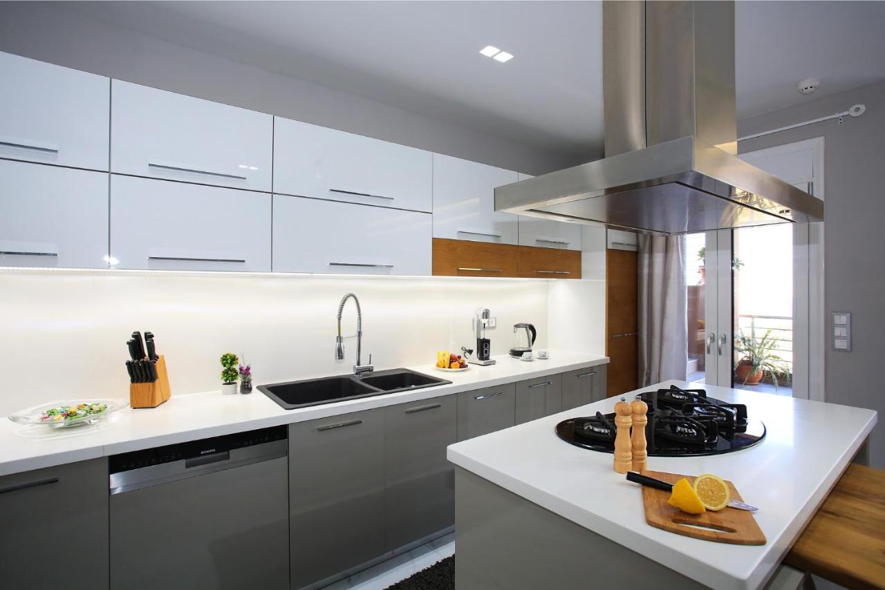 Design Villa Nicol - Heated Pool - Summer Kitchen 伊拉克利翁 外观 照片
